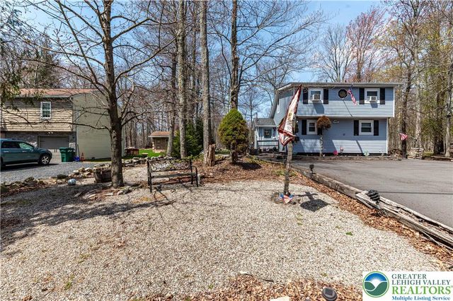945 Country Place Drive, Coolbaugh Twp, PA 18466