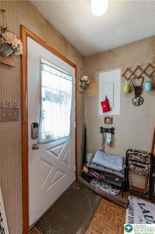 945 Country Place Drive, Coolbaugh Twp, PA 18466