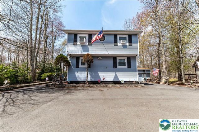 945 Country Place Drive, Coolbaugh Twp, PA 18466