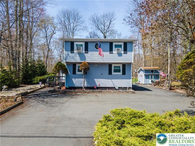 945 Country Place Drive, Coolbaugh Twp, PA 18466