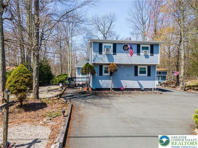 945 Country Place Drive, Coolbaugh Twp, PA 18466