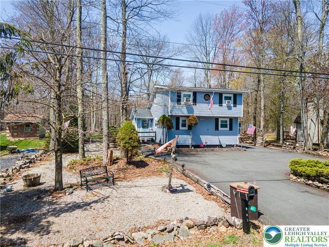 945 Country Place Drive, Coolbaugh Twp, PA 18466