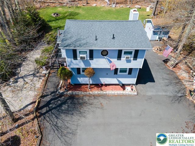945 Country Place Drive, Coolbaugh Twp, PA 18466