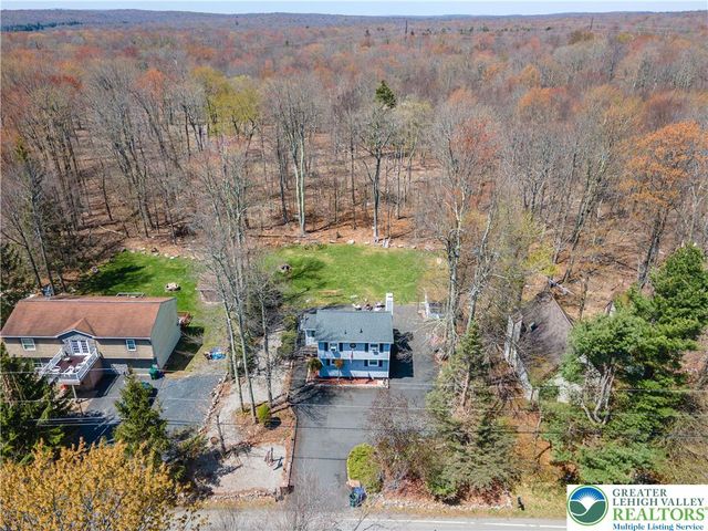 945 Country Place Drive, Coolbaugh Twp, PA 18466