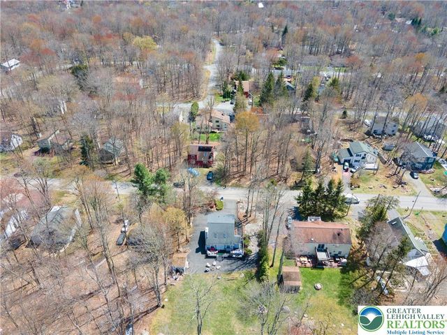 945 Country Place Drive, Coolbaugh Twp, PA 18466