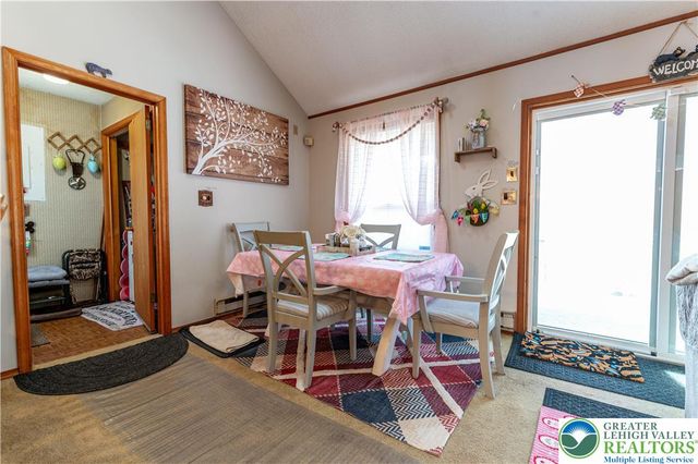 945 Country Place Drive, Coolbaugh Twp, PA 18466