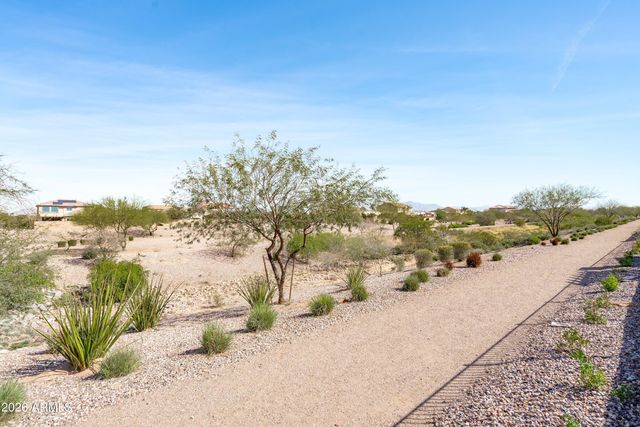 10812 E TESLA Avenue, Mesa, AZ 85212