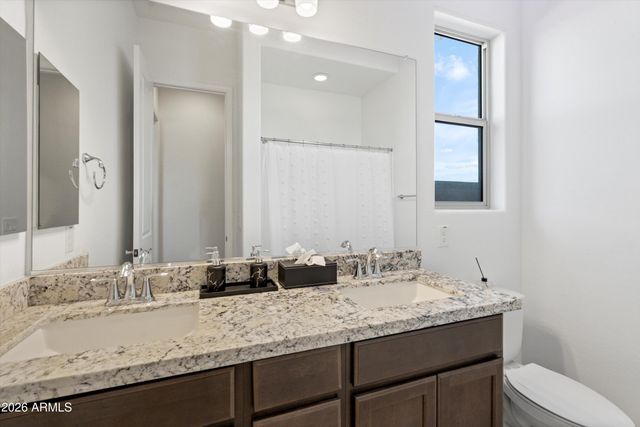 10812 E TESLA Avenue, Mesa, AZ 85212