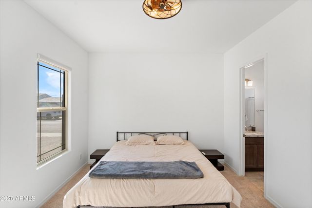 10812 E TESLA Avenue, Mesa, AZ 85212