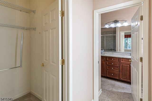 10 Independence Ct, Franklin Twp., NJ 08873