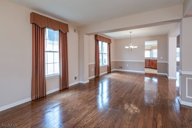 10 Independence Ct, Franklin Twp., NJ 08873