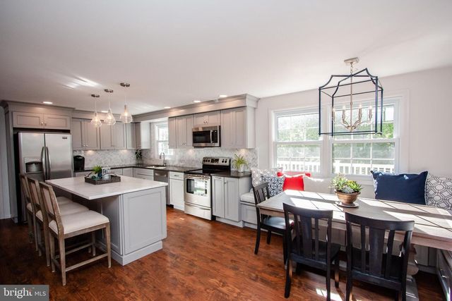 1941 GARNET RD, York, PA 17403