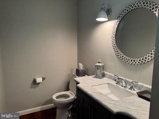 1941 GARNET RD, York, PA 17403