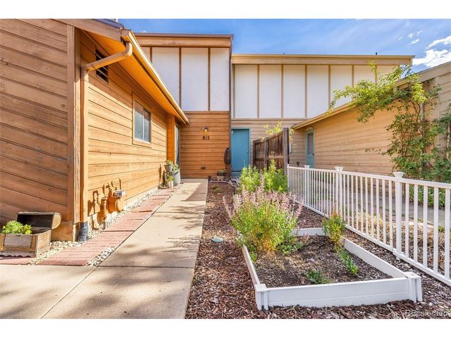 812 Sir Galahad Dr, Lafayette, CO 80026