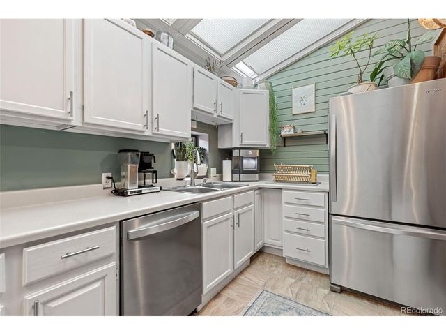 812 Sir Galahad Dr, Lafayette, CO 80026