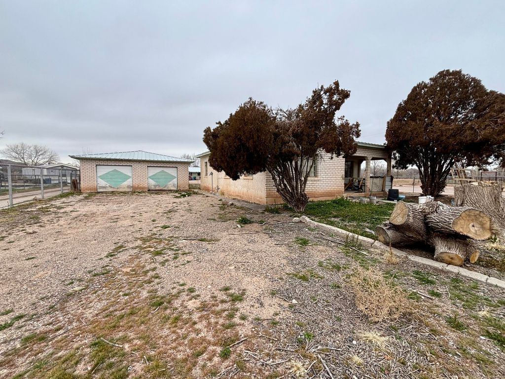 1343 LOS LENTES Road NE, Los Lunas, NM 87031