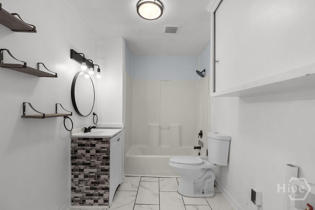 Image 20 of property listing at 612 W 42nd Street, Savannah, GA 31415
