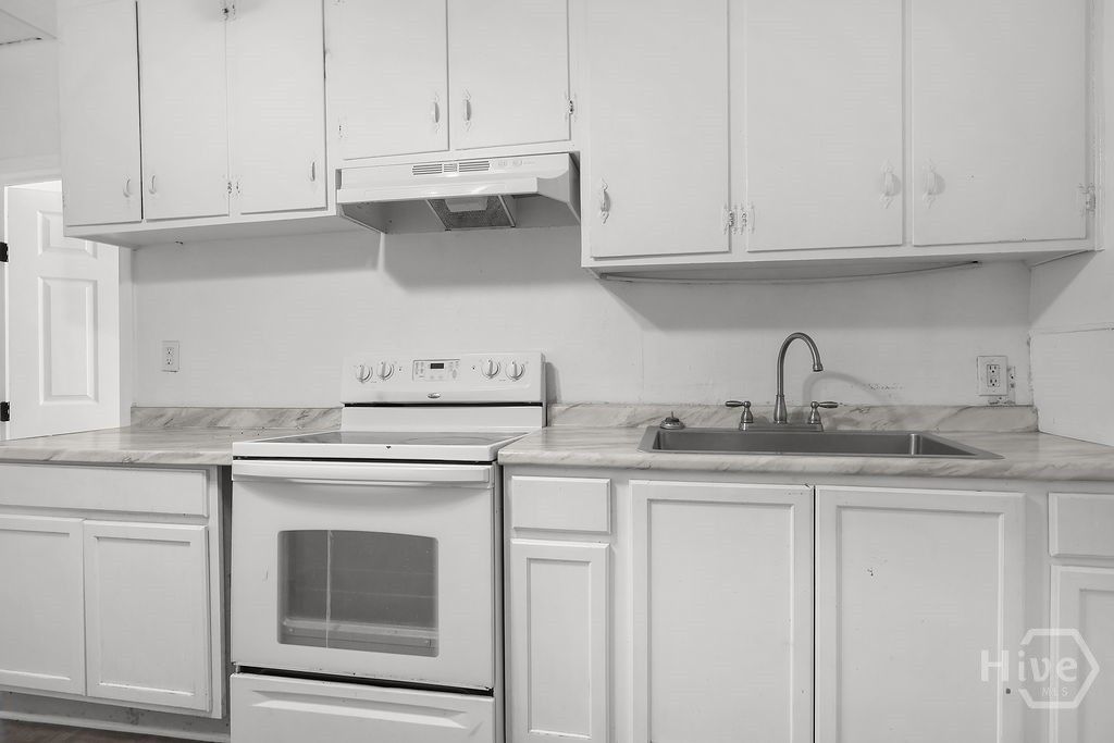 Image 25 of property listing at 612 W 42nd Street, Savannah, GA 31415