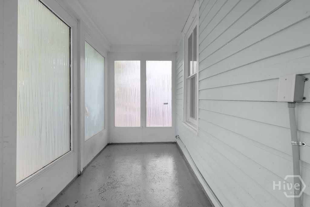 Image 5 of property listing at 612 W 42nd Street, Savannah, GA 31415