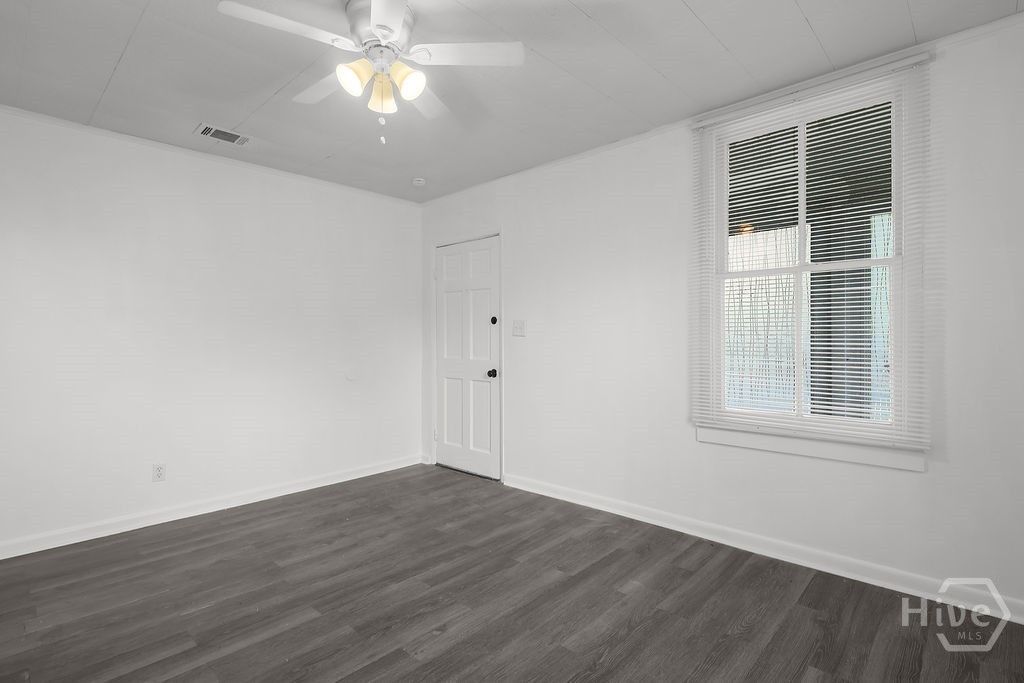 Image 7 of property listing at 612 W 42nd Street, Savannah, GA 31415