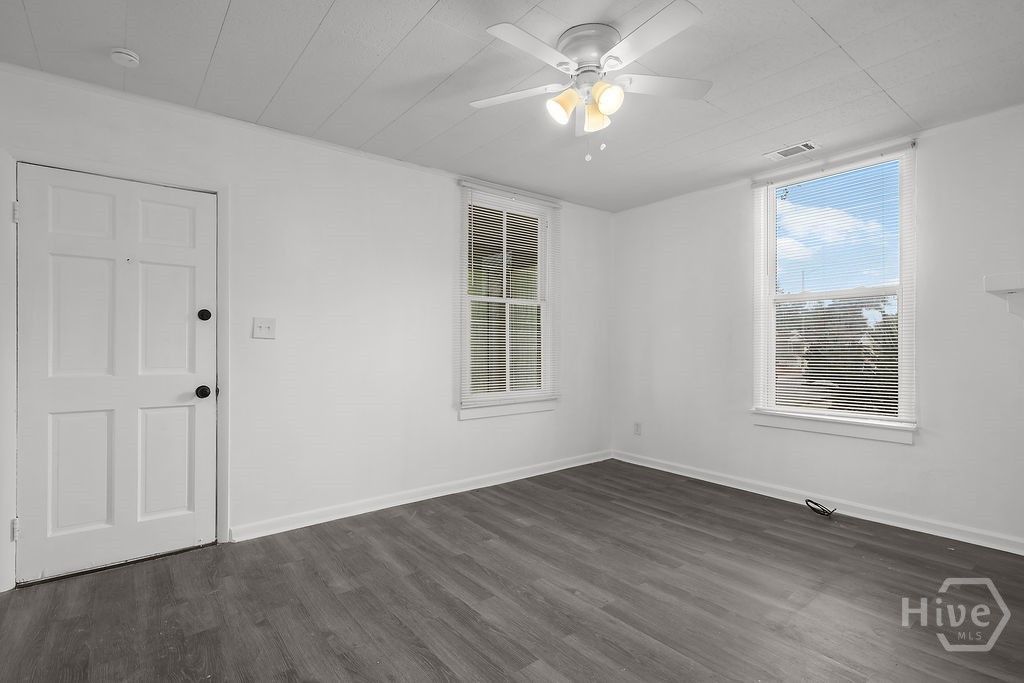 Image 8 of property listing at 612 W 42nd Street, Savannah, GA 31415