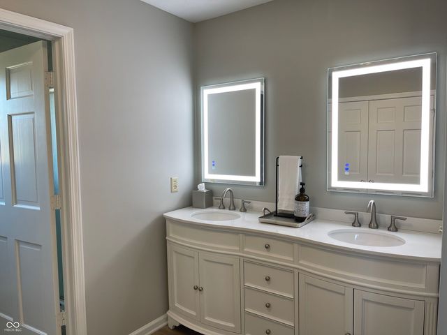 504 Sonhatsett Drive, Westfield, IN 46074
