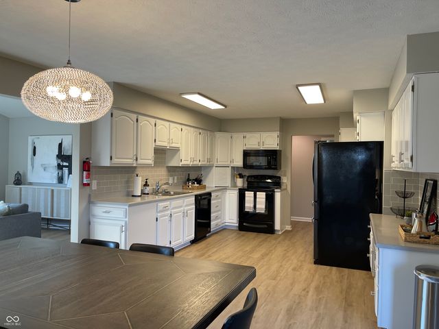 504 Sonhatsett Drive, Westfield, IN 46074
