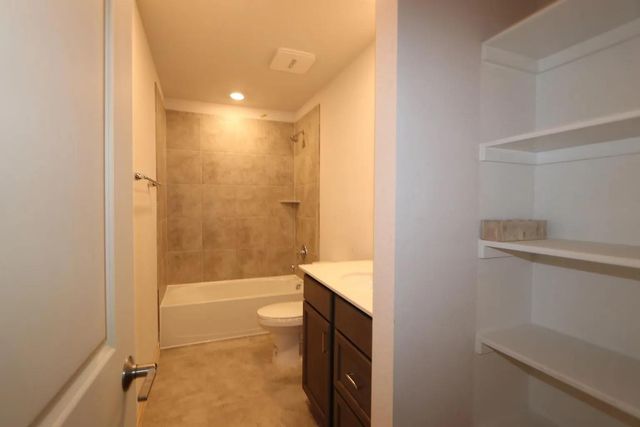 745 Long Run, Liberty Hill, TX 78642