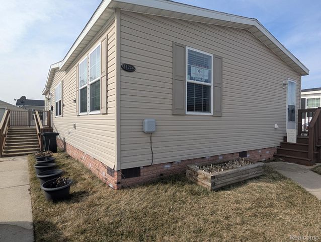 11724 Cedarbrook Drive, Green Oak Township, MI 48178