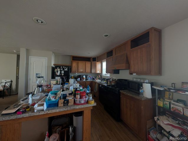 11724 Cedarbrook Drive, Green Oak Township, MI 48178