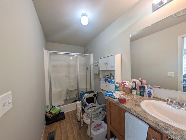 11724 Cedarbrook Drive, Green Oak Township, MI 48178