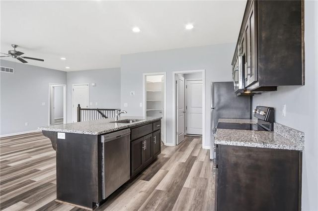 21805 Lucca Circle, Peculiar, MO 64078