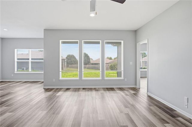 21805 Lucca Circle, Peculiar, MO 64078