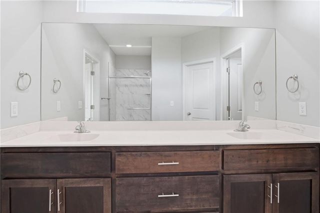 21805 Lucca Circle, Peculiar, MO 64078
