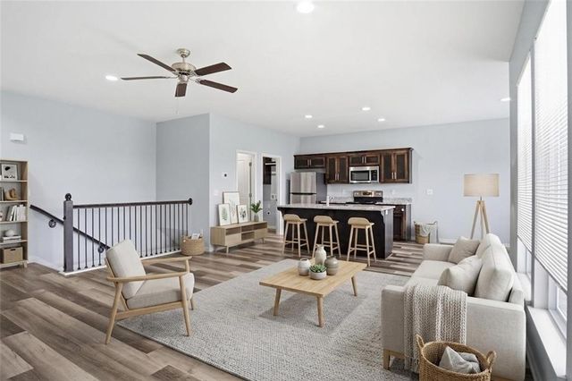 21805 Lucca Circle, Peculiar, MO 64078