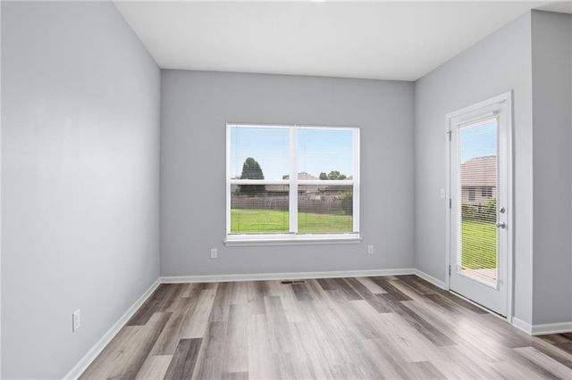 21805 Lucca Circle, Peculiar, MO 64078