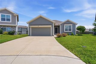 21805 Lucca Circle, Peculiar, MO 64078