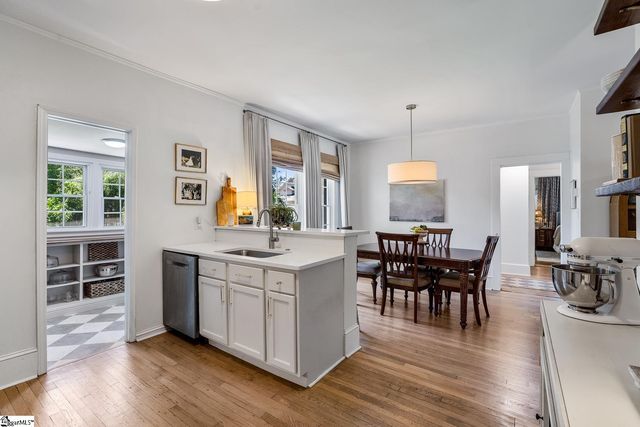 6 Rogers Avenue, Greenville, SC 29617