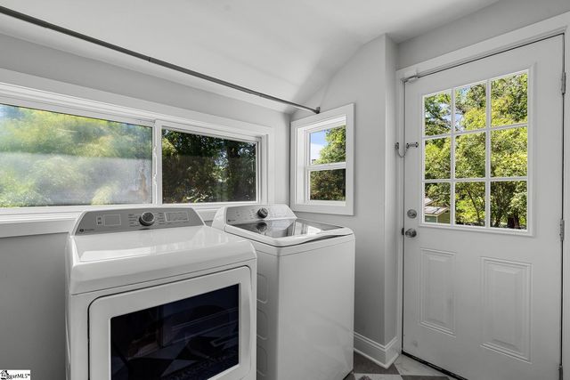 6 Rogers Avenue, Greenville, SC 29617