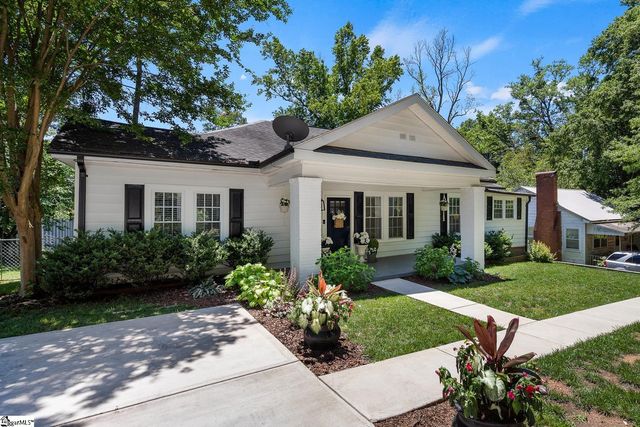 6 Rogers Avenue, Greenville, SC 29617