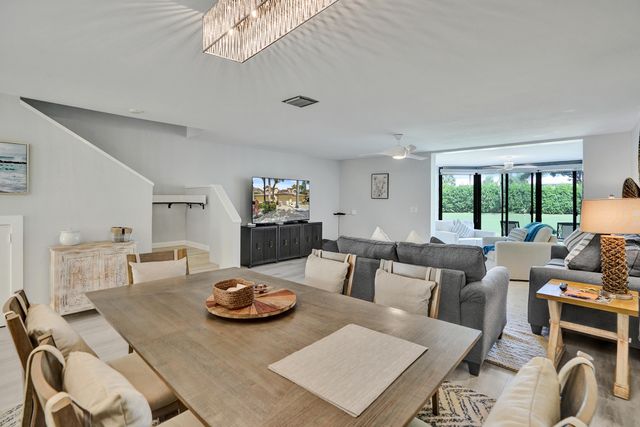 5355 10th Fairway Drive 2, Delray Beach, FL 33484