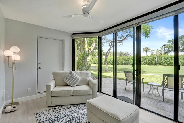 5355 10th Fairway Drive 2, Delray Beach, FL 33484