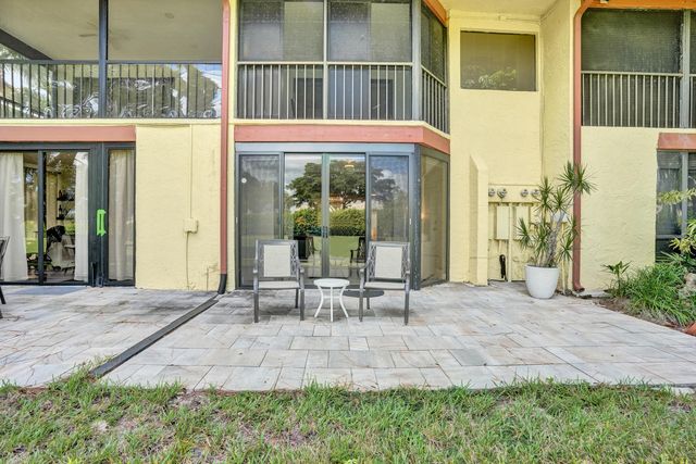 5355 10th Fairway Drive 2, Delray Beach, FL 33484