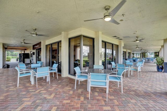 5355 10th Fairway Drive 2, Delray Beach, FL 33484