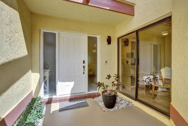 5355 10th Fairway Drive 2, Delray Beach, FL 33484