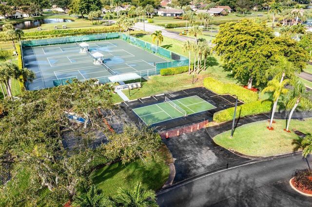 5355 10th Fairway Drive 2, Delray Beach, FL 33484