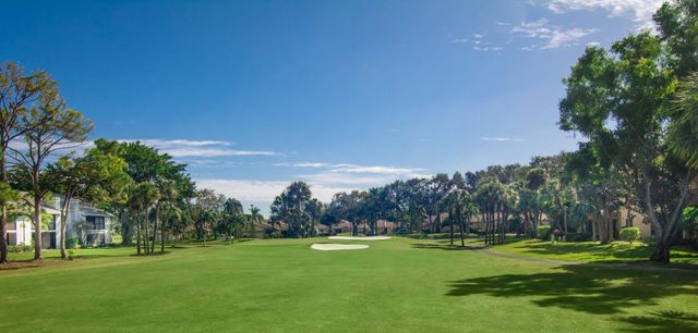 5355 10th Fairway Drive 2, Delray Beach, FL 33484