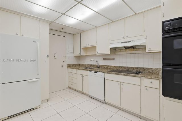 5055 Collins Avenue 11F, Miami Beach, FL 33140