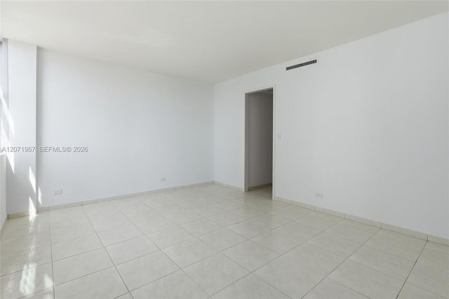 5055 Collins Avenue 11F, Miami Beach, FL 33140