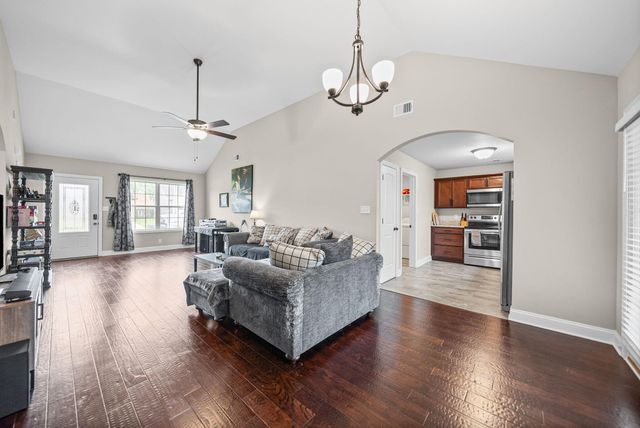 143 Ambridge Street, Oak Grove, KY 42262